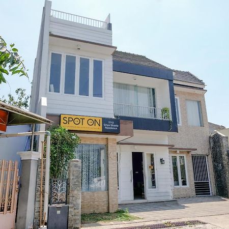 Spot On 1712 Griya Shanta Residence Malang Zewnętrze zdjęcie
