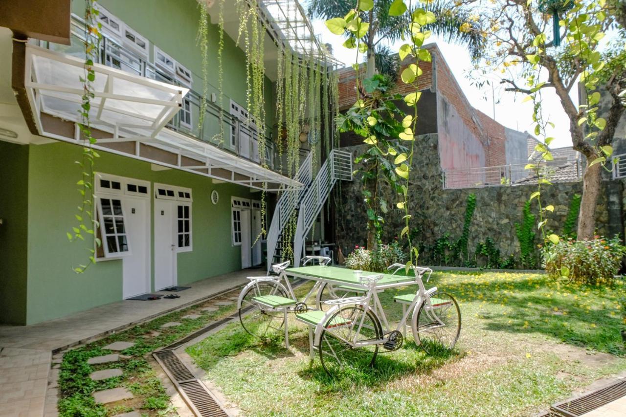 Spot On 1712 Griya Shanta Residence Malang Zewnętrze zdjęcie